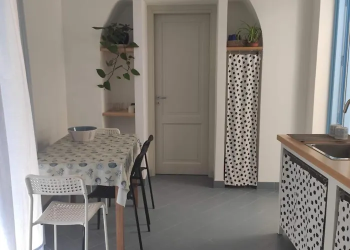 Con Giardino E Vista Panoramica בית נופש קאנטו